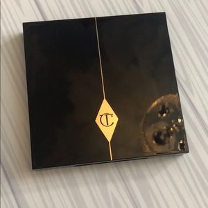 Charlotte Tillbury Instant look in a Palette